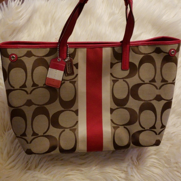 coach Handbags - EUC COACH BAG